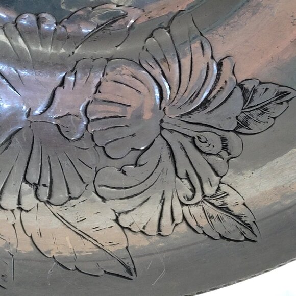 VTG Aluminum bowl with intricate floral design, crimped edging, hammered bottom - Picture 3 of 7